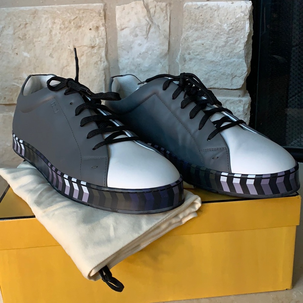 Mens Fendi Sneakers, new never worn